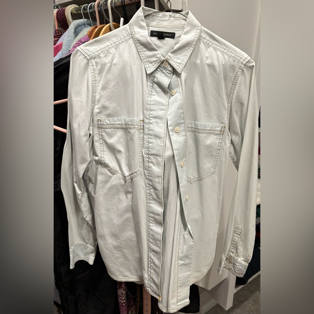 Banana Republic Light Chambray Button Down, Sz Sm
